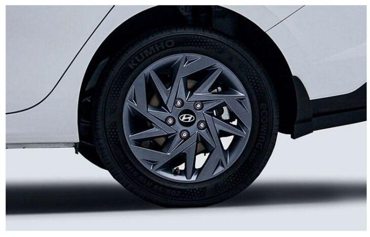 Hyundai Elantra Hybrid 2025 tyre